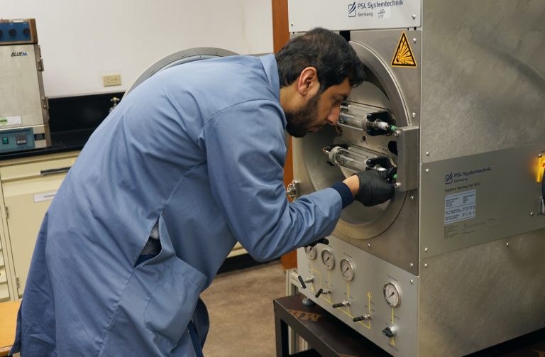 Research & Teaching Laboratories – CPG