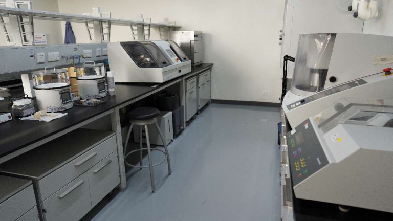Research & Teaching Laboratories – CPG